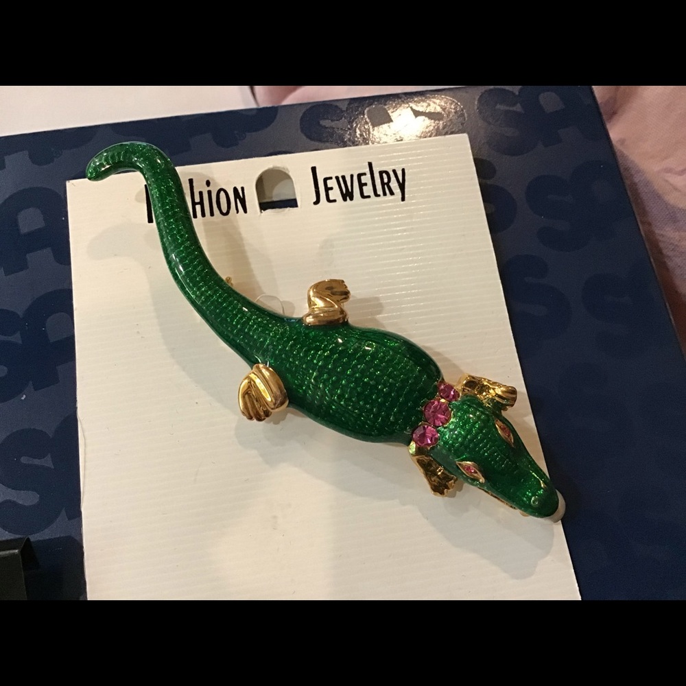 Large green alligator pink rhinestone collar eyes